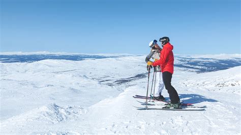 Boka skidresa i fjällen. Vi har skidresor i Sverige